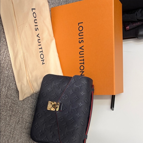 Louis Vuitton Handbags - Louis Vuitton Black and Red Monogram Clutch